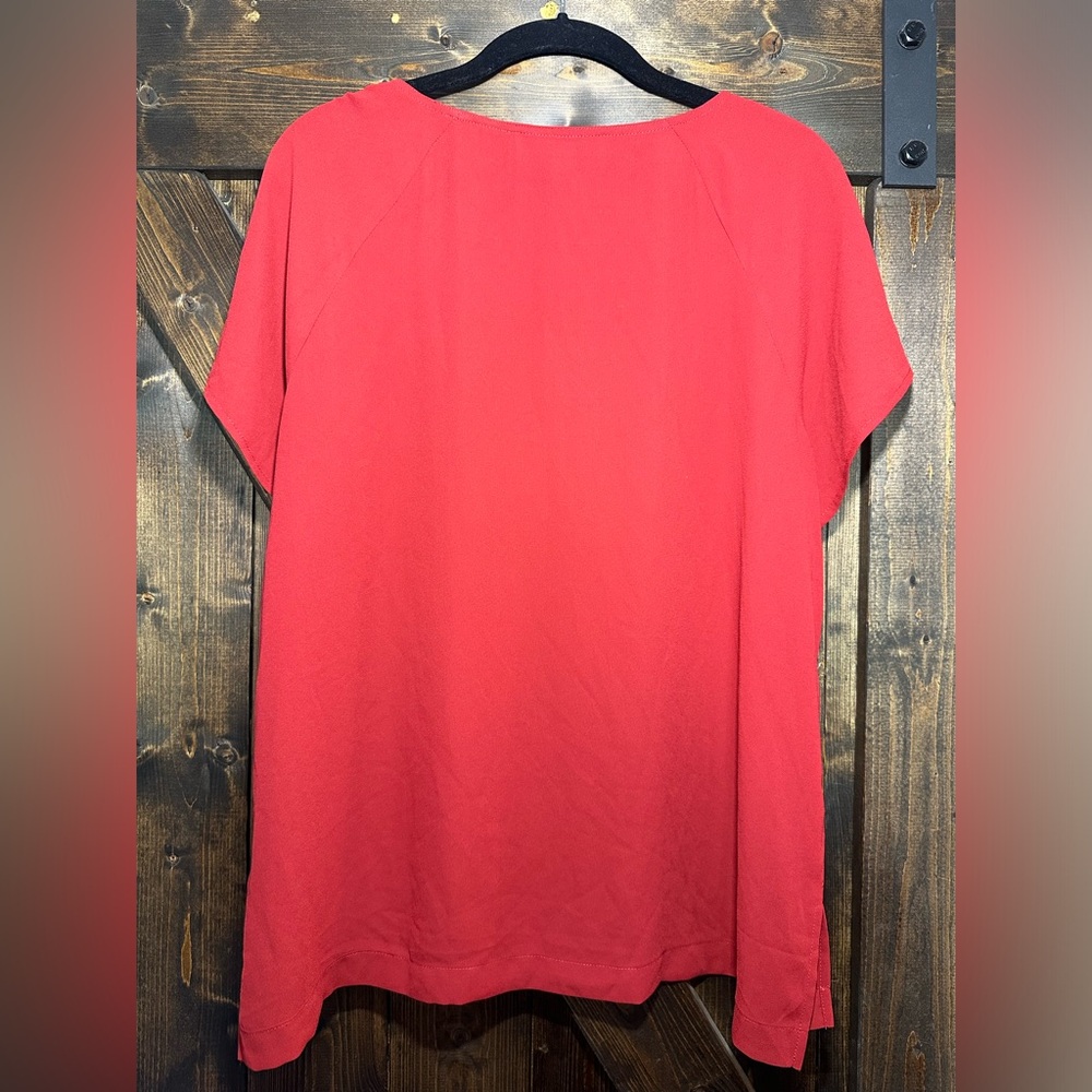 Loft Red Top - Picture 4 of 4